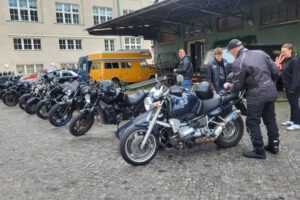 Foto: Mark, Gabi & DOC von Chaos Bikers